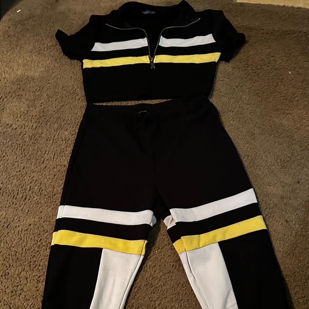 Two piece set. Good condition.